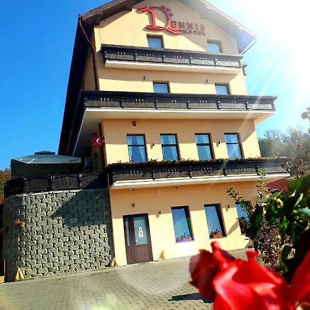 Hotel Dennis Medias Luaran gambar